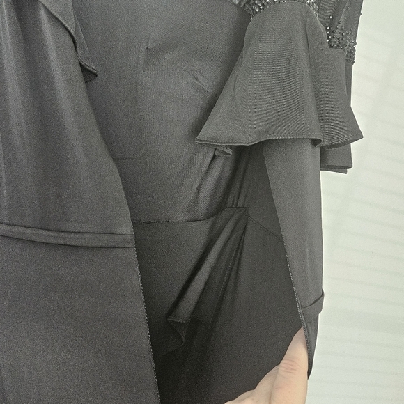 NWT Mac Duggal IEENA Fall 2021 black #55317 maxi formal gown size 10 - Picture 13 of 14